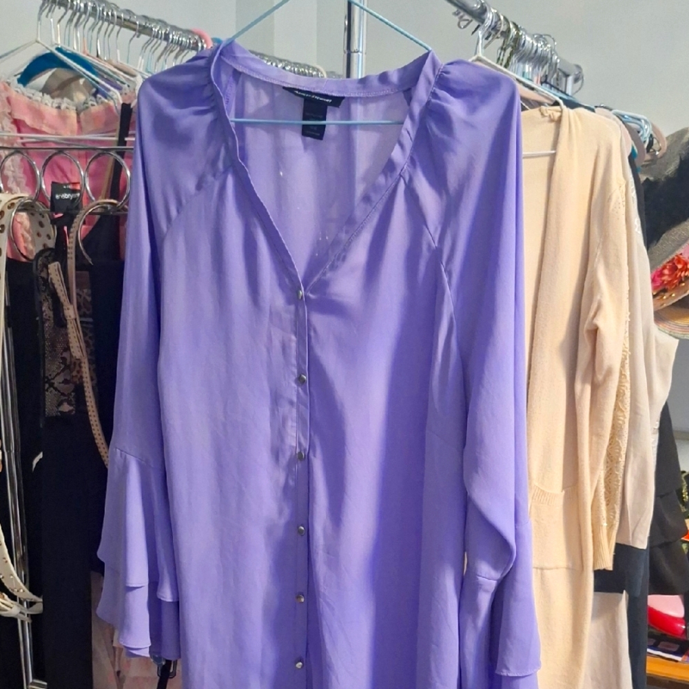 Elegant Lavender Bell Sleeve Blouse